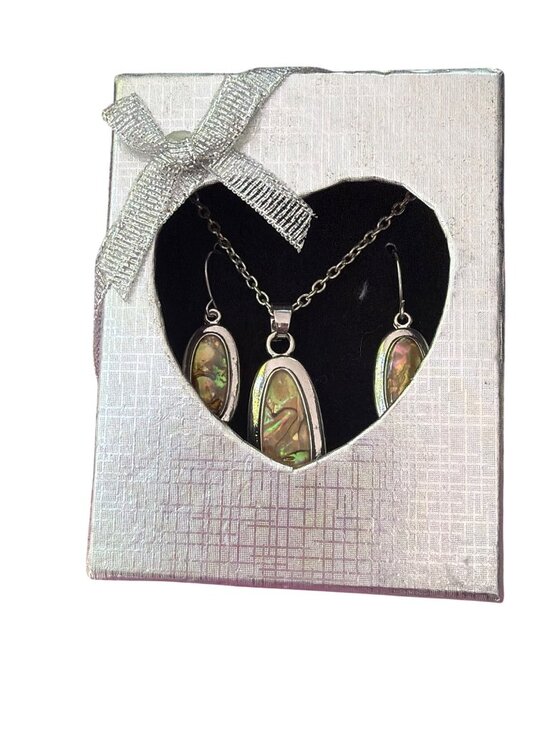 Jewelry - Abalone Shell Pendant Necklace & Earrings Set In Gift Box Silver Tone Oval NEW